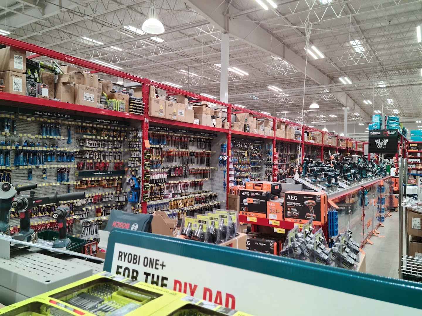 Bunnings Canberra Airport Interior