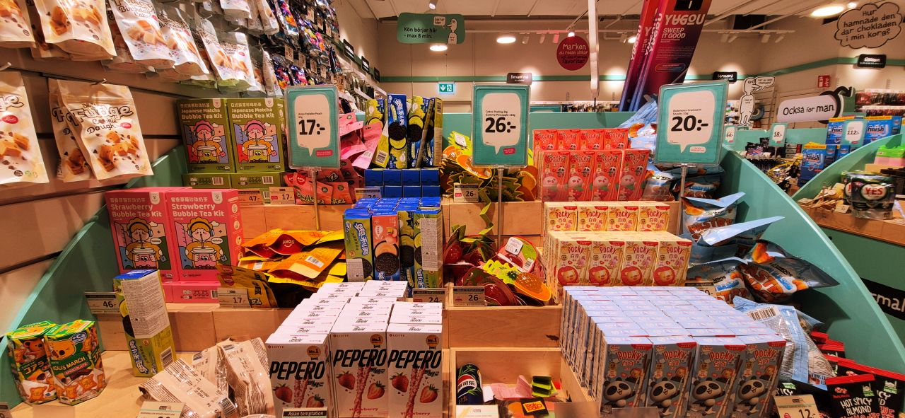 NORMAL Kungens Kurva - Asiatiska Snacks och Buldak Ramen