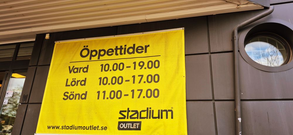 Stadium Outlet Kungens Kurva - Öppettider och Skyltning