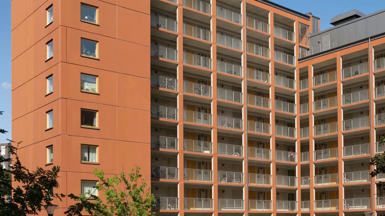 Strix, Solna