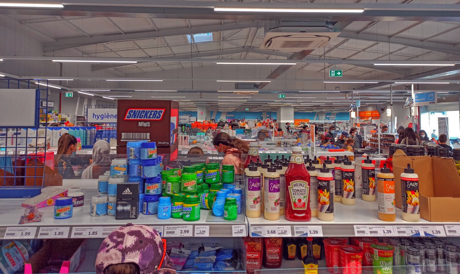 Intérieur du magasin Action Montpellier Mosson