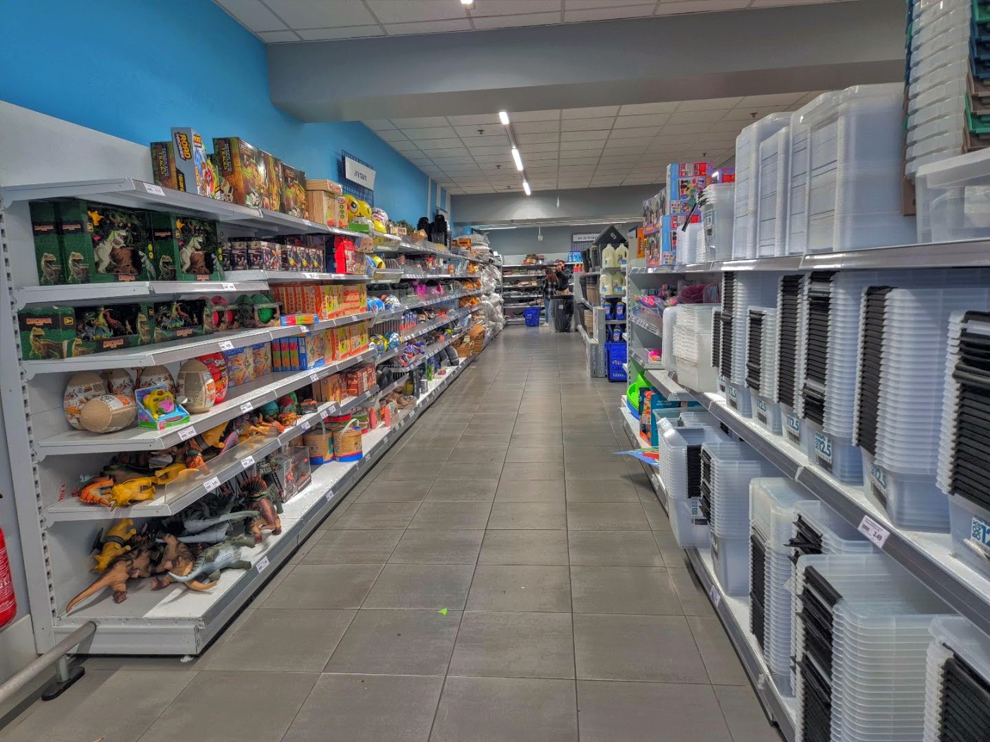 Intérieur du magasin Action Thiais