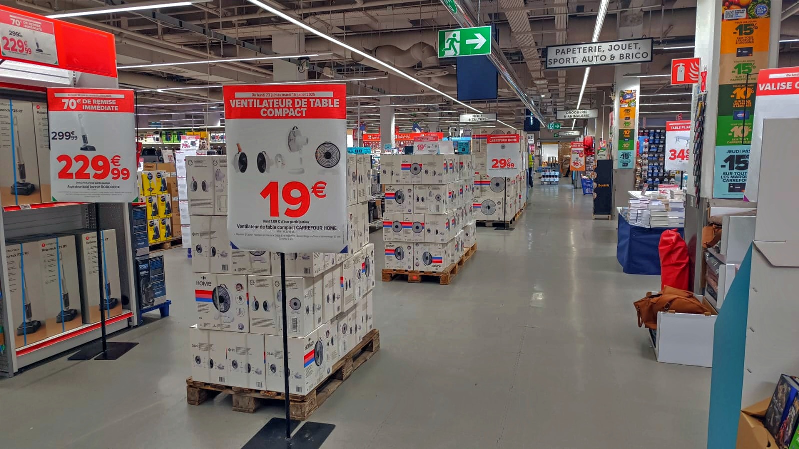 Intérieur du magasin Carrefour City