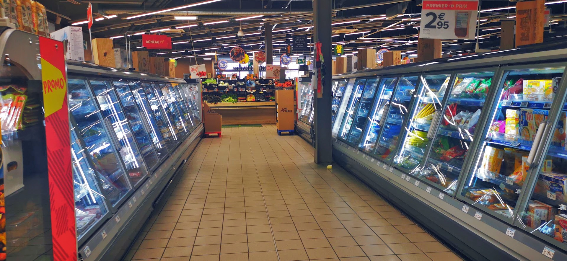 Intérieur du magasin Carrefour Express