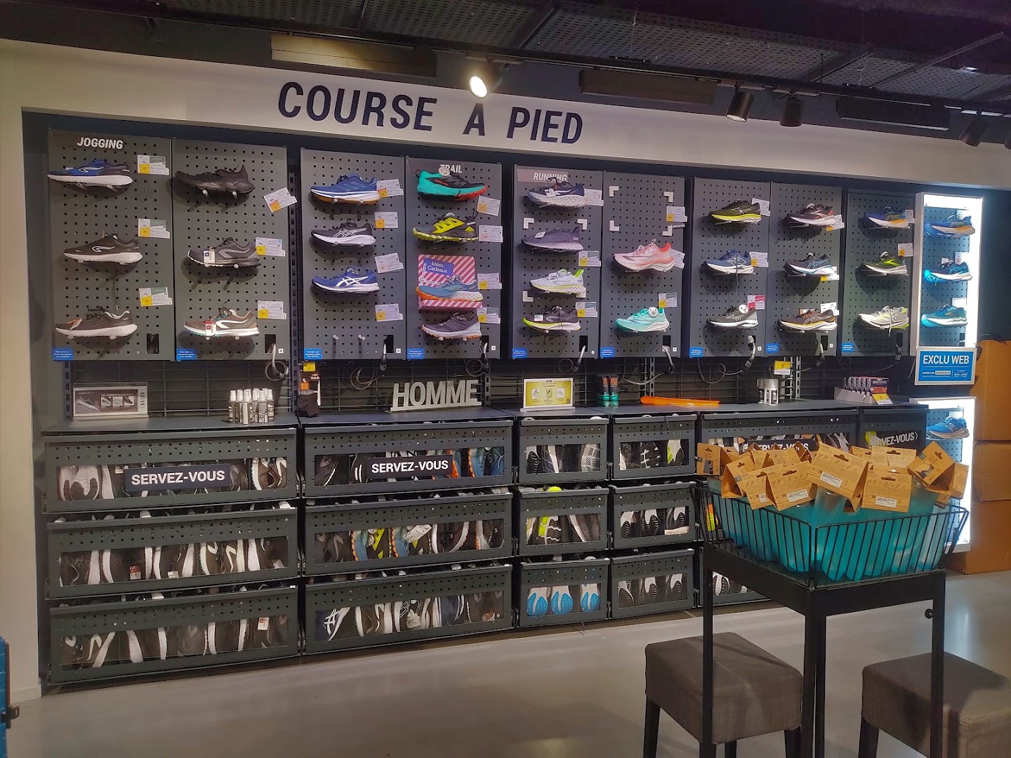 Intérieur du magasin Decathlon City Lyon Grolée-Carnot
