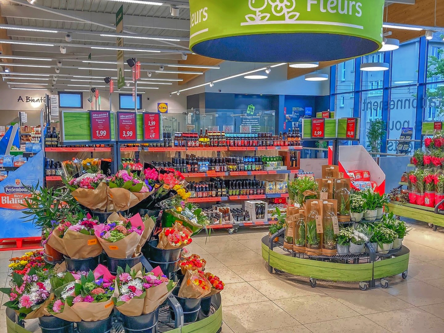 Intérieur du magasin LIDL 13 rue de la visitation