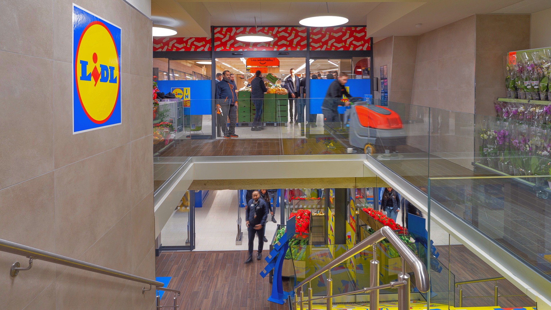 Intérieur du magasin LIDL 210 212 av du maine