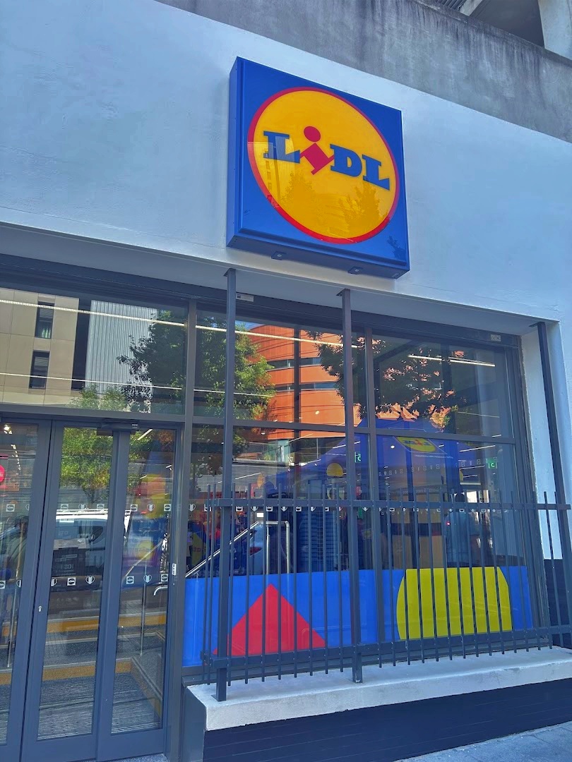 LIDL 3 rue victor schoelcher